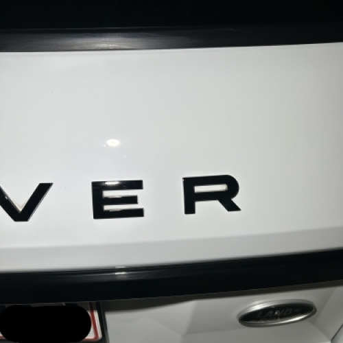 Range Rover bagklap efter polering i Horsens med ren lak og bedre glans