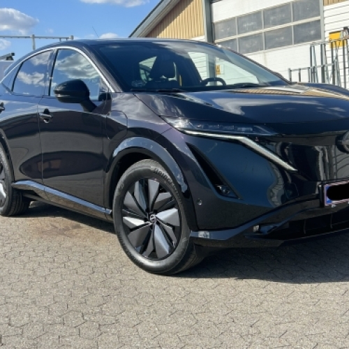 Nissan efter keramisk coating i Horsens med flot glans og ren overflade