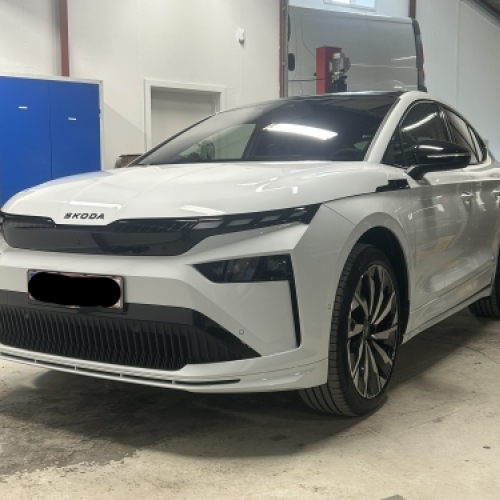 Skoda efter keramisk coating i Horsens med blank lak og flot finish